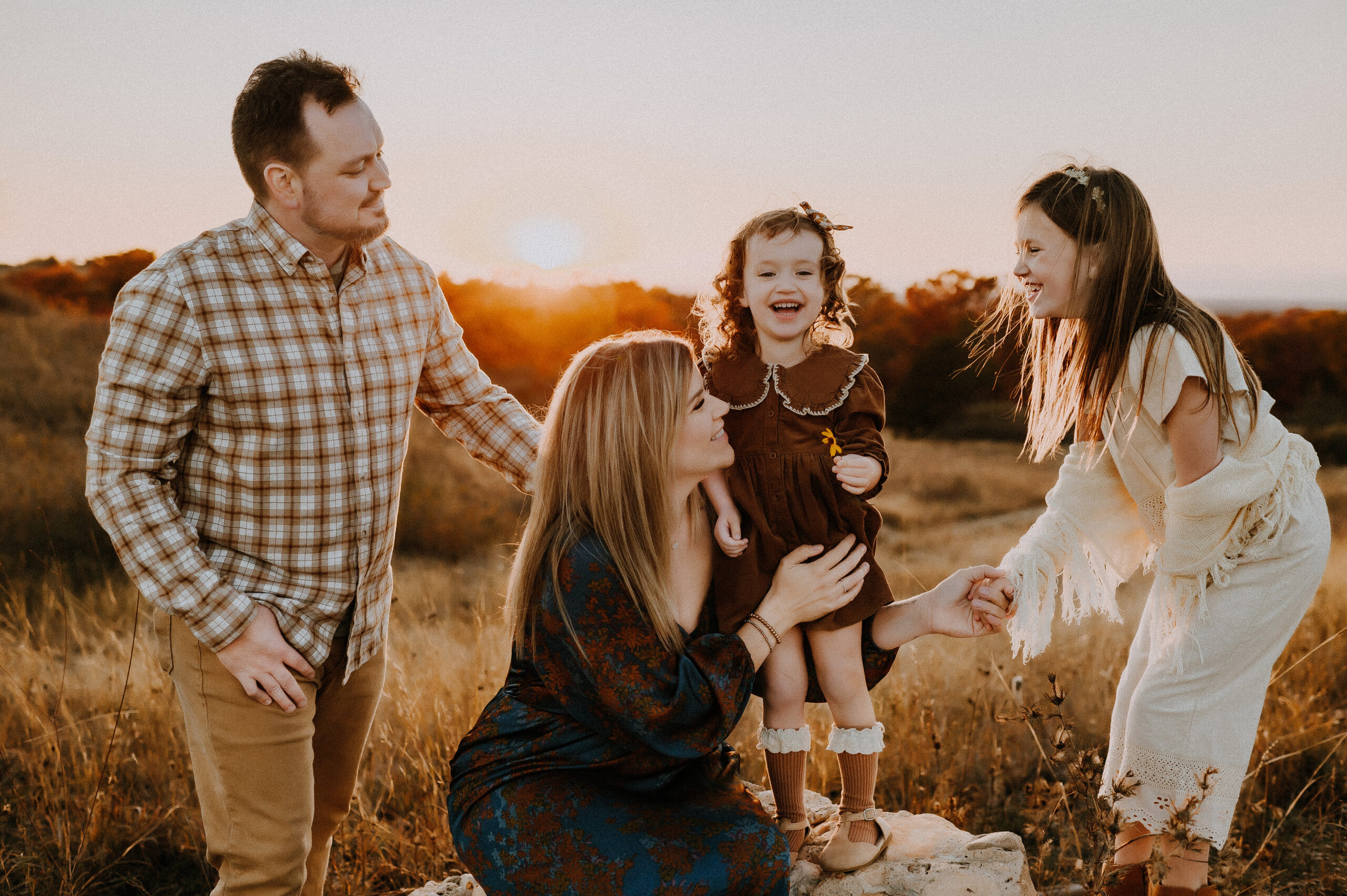 family sunset session in fort worth texas